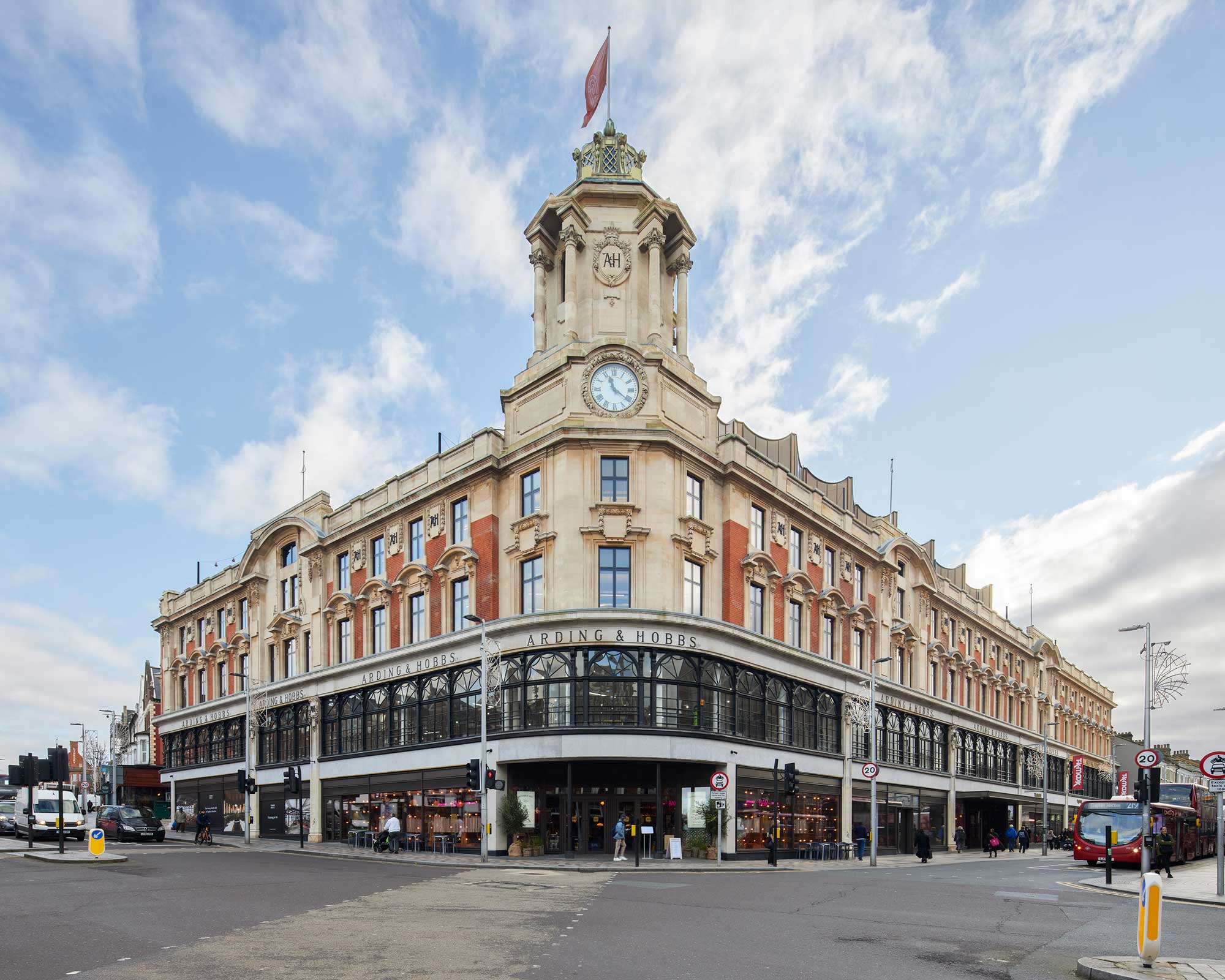 Arding and Hobbs OAG Architectural Glass Shop Fronts Arding and Hobbs OAG Architectural Glass Shop Fronts